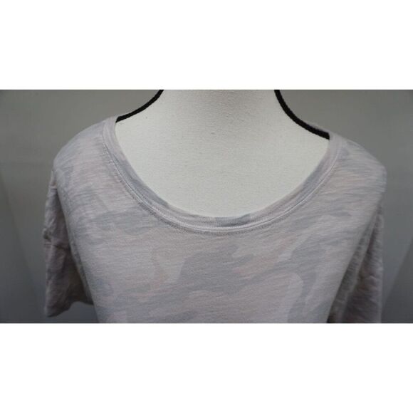 Old Navy Women’s Gray Camo Print Cropped T-Shirt - Size M - Picture 15 of 16